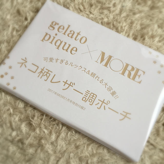 gelato pique(ジェラートピケ)の新品未開封♡MOREネコ柄レザー調ポーチ レディースのファッション小物(ポーチ)の商品写真