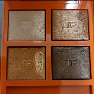 トムフォード(TOM FORD)のアイカラークォード サスピション(アイシャドウ)