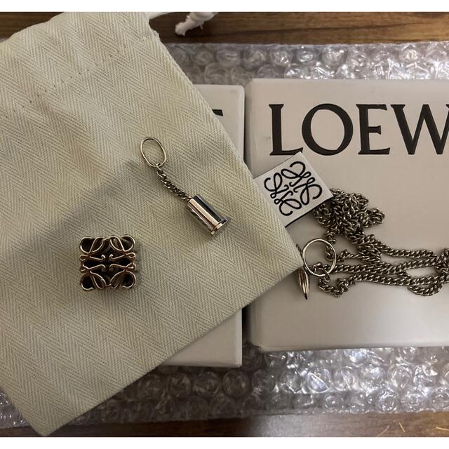 LOEWE(ロエベ)のLOEWE ネックレス　パーソナライゼーション　アナグラム　シルバー　セット レディースのアクセサリー(ネックレス)の商品写真