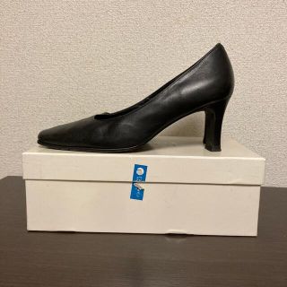 ピッティ(Pitti)のpitti  feminine  レザー パンプス　7cm(ハイヒール/パンプス)