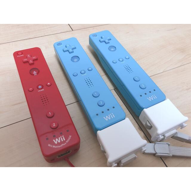 Wii(ウィー)のニンテンドーwii リモコン・モーションプラス ハンドル 動作確認済み エンタメ/ホビーのゲームソフト/ゲーム機本体(その他)の商品写真