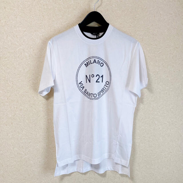 お歳暮 【新品タグ付き】 ヌメロヴェントゥーノ　レディースTシャツ　サイズ42 N°21 Tシャツ/カットソー(半袖/袖なし)