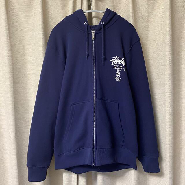 STUSSY(ステューシー)のstussy world tour zip up hoodie ストゥーシー メンズのトップス(パーカー)の商品写真