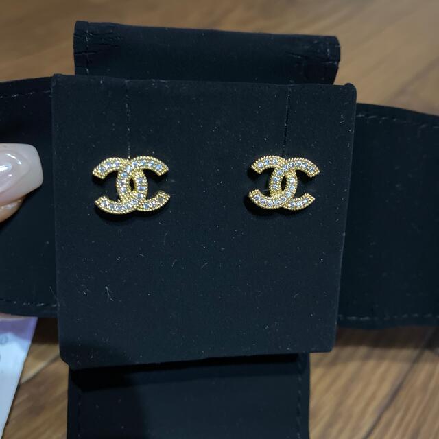 完売しました　　CHANEL ピアス