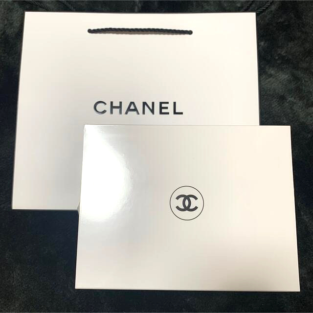 CHANEL(シャネル)のCHANEL オーガニックコットン 100枚入り コスメ/美容のメイク道具/ケアグッズ(コットン)の商品写真