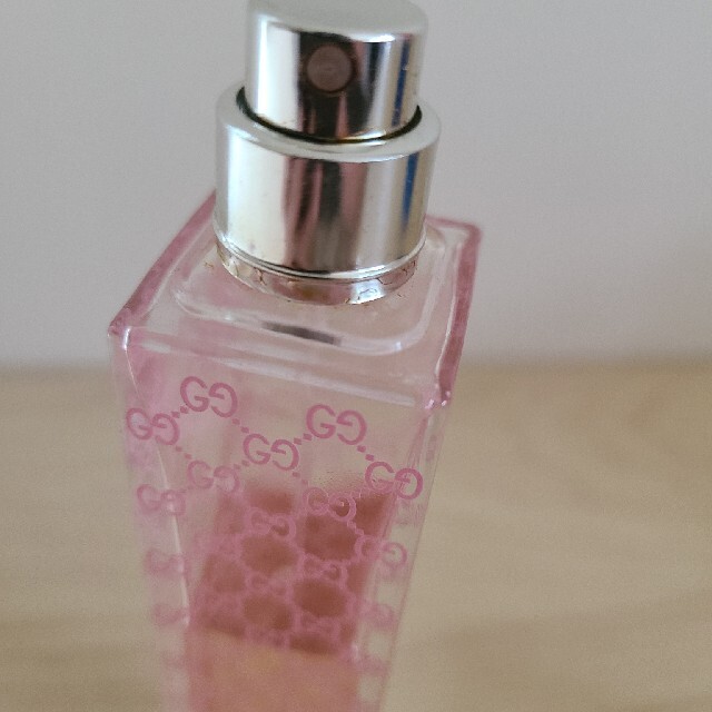 Gucci(グッチ)のグッチ エンヴィーミー 50ml コスメ/美容の香水(香水(女性用))の商品写真