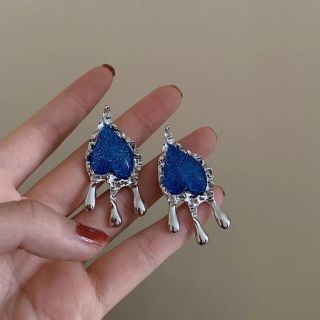 ジュエティ(jouetie)のブルーピアス(ピアス)