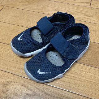 ナイキ(NIKE)のNIKE エアリフト　17cm ネイビー(サンダル)