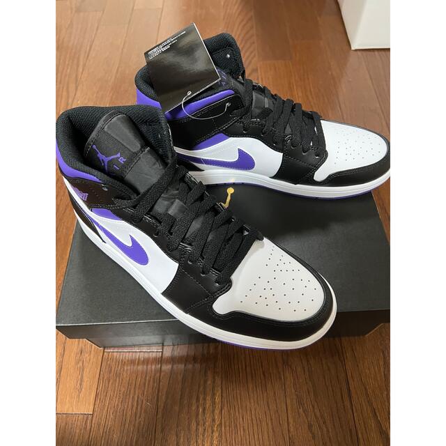 NIKE(ナイキ)のAir Jordan 1 Mid "Black/Court Purple" メンズの靴/シューズ(スニーカー)の商品写真