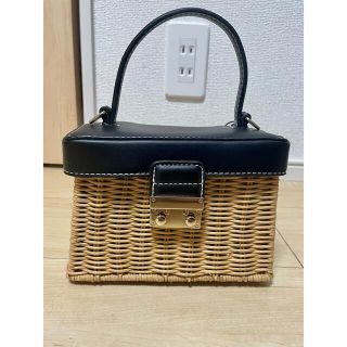 ザラ(ZARA)の【新品未使用】ZARA  かごバッグ　(かごバッグ/ストローバッグ)