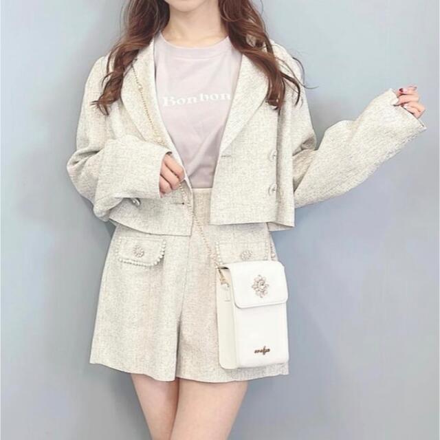 evelyn - 2022evelynビジューショートジャケット 大人かわいい量産型の evelyn - 2022evelynビジューショートジャケット 大人かわいい量産型の