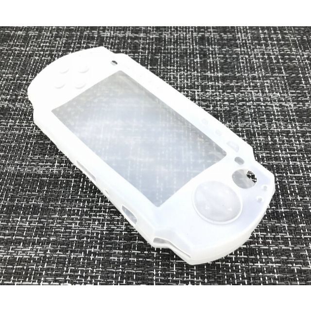 PlayStation Portable(プレイステーションポータブル)のPSP1000 (プレイステーションポータブル) シリコンケース(ホワイト) エンタメ/ホビーのゲームソフト/ゲーム機本体(その他)の商品写真