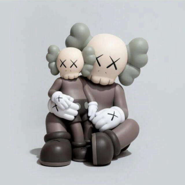 MEDICOM TOY(メディコムトイ)のKAWS HOLIDAY フィギュア Brown カウズ エンタメ/ホビーのフィギュア(その他)の商品写真