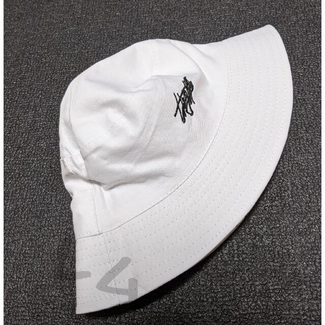白　リバーシブル帽子　ホワイト　バケットハット　韓国　ストリート レディースの帽子(ハット)の商品写真