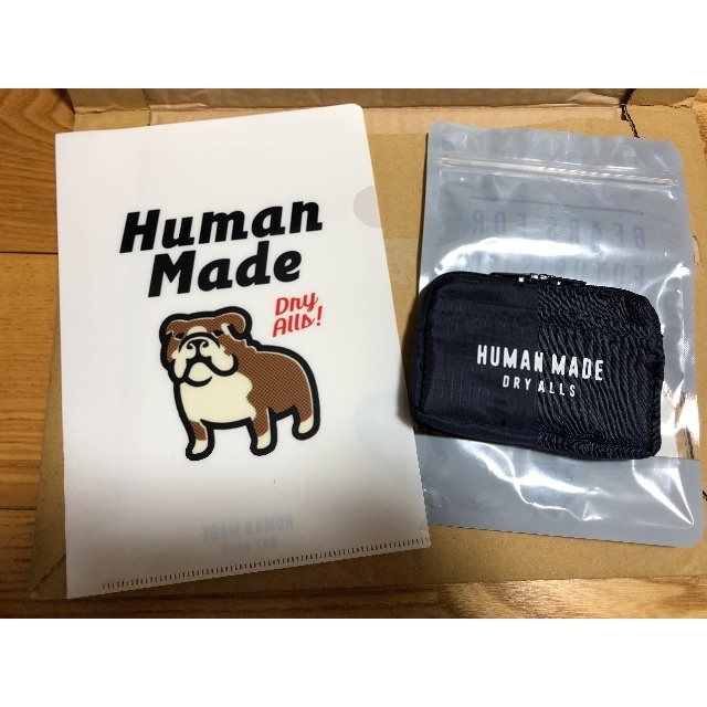 HUMAN MADE(ヒューマンメイド)のHUMAN MADE TRAVEL CASE MINI カードケース　KAWS メンズのファッション小物(名刺入れ/定期入れ)の商品写真