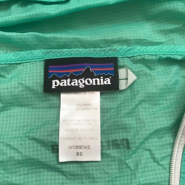 patagonia(パタゴニア)のパタゴニア  ウィメンズ・フーディニ・ジャケット　XS レディースのジャケット/アウター(ナイロンジャケット)の商品写真