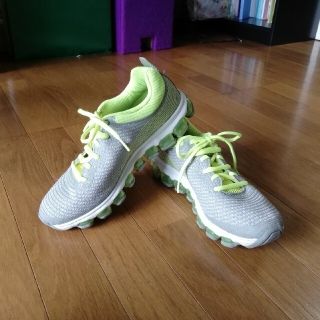 リーボック(Reebok)の値下げ!!Reebok JETFUSE　リーボック  ジェットフューズ　25.5(シューズ)