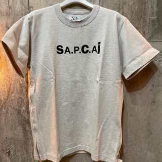 サカイ(sacai)の新品　sacai x A.P.C. Tシャツ グレー　 Mサイズ(Tシャツ/カットソー(半袖/袖なし))