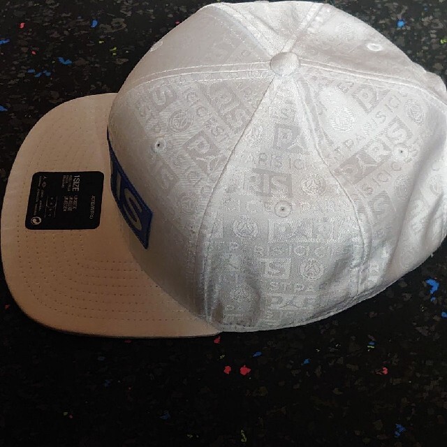 ナイキ エアジョーダン×パリサンジェルマン  ホワイト スナップバック キャップ メンズの帽子(キャップ)の商品写真
