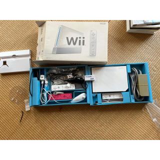 ウィー(Wii)のwii リモコン3個ソフト7枚wiiHDMIセット(家庭用ゲーム機本体)