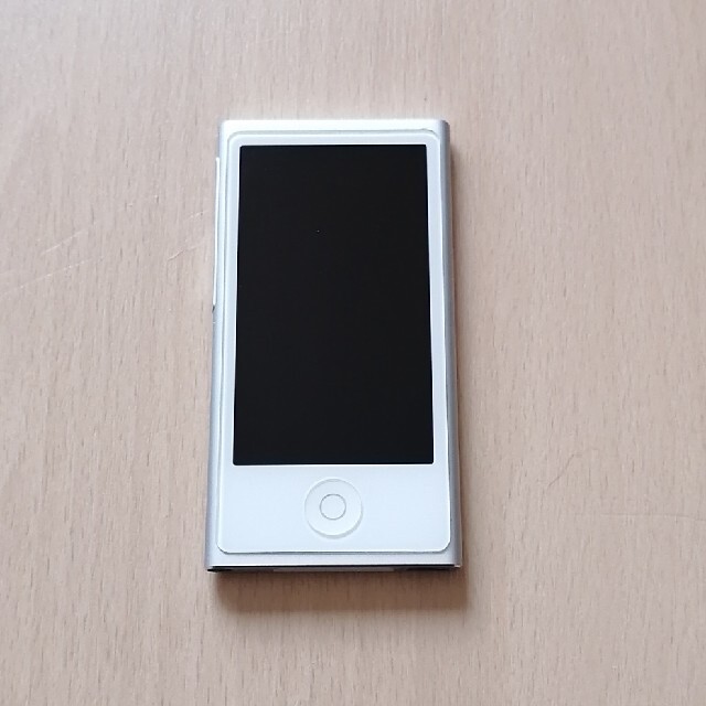 iPod(アイポッド)のiPod nano 第7世代 スマホ/家電/カメラのオーディオ機器(ポータブルプレーヤー)の商品写真
