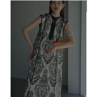 アメリヴィンテージ(Ameri VINTAGE)の DAMASK EMBROIDERY LINEN DRESS(ロングワンピース/マキシワンピース)