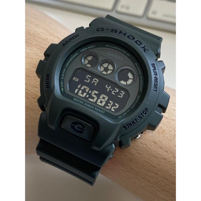 G-SHOCK(ジーショック)のG-SHOCK/ミリタリー/アーミーグリーン/DW-6900/オレンジ/反転液晶 メンズの時計(腕時計(デジタル))の商品写真