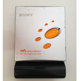 ソニー(SONY)のSONY ソニー　MD  WALKMAN   MZ-E520(ポータブルプレーヤー)