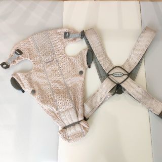 ベビービョルン(BABYBJORN)の✳ ベビービョルン ベビーキャリアミニ パーリーピンク✳(抱っこひも/おんぶひも)