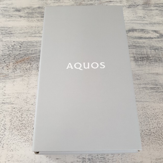 AQUOS(アクオス)の6GB/128GB AQUOS sense6 simフリー ブラック 新品未開封 スマホ/家電/カメラのスマートフォン/携帯電話(スマートフォン本体)の商品写真