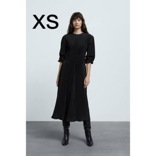 ザラ(ZARA)のZARA プリーツ　シャーリング　ロング　ワンピース　XS 黒(ロングワンピース/マキシワンピース)