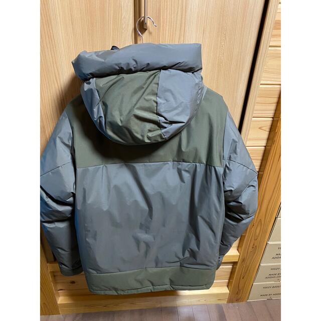 F.C.R.B.(エフシーアールビー)のfcrb down bench parka ダウンジャケット　サイズS メンズのジャケット/アウター(ダウンジャケット)の商品写真