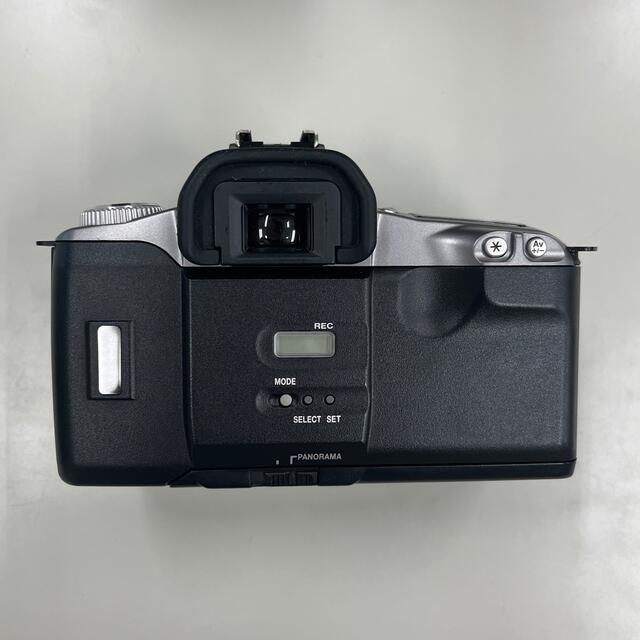 Canon(キヤノン)のフィルムカメラ　Canon EOS kiss3 スマホ/家電/カメラのカメラ(フィルムカメラ)の商品写真