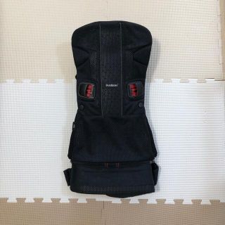 ベビービョルン(BABYBJORN)のBabyBjorn ベビービョルン ベビーキャリア ONE+ ワンプラスエア(抱っこひも/おんぶひも)