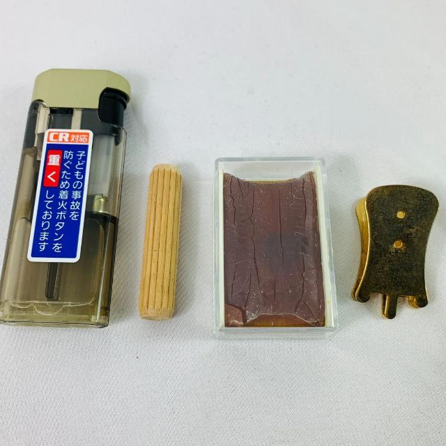 二胡 中国楽器 セット 松脂 蛇皮 ケース付 楽器の弦楽器(その他)の商品写真