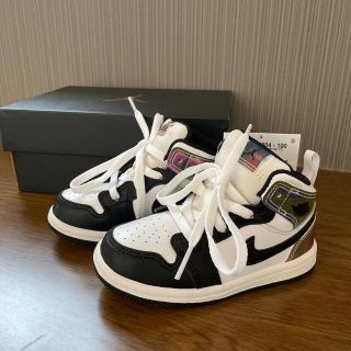 ナイキ(NIKE)のJORDAN 1MID SE  ベビー　キッズ(スニーカー)