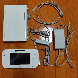 ウィーユー(Wii U)のジャンク　WiiU本体　ベーシックセット(家庭用ゲーム機本体)