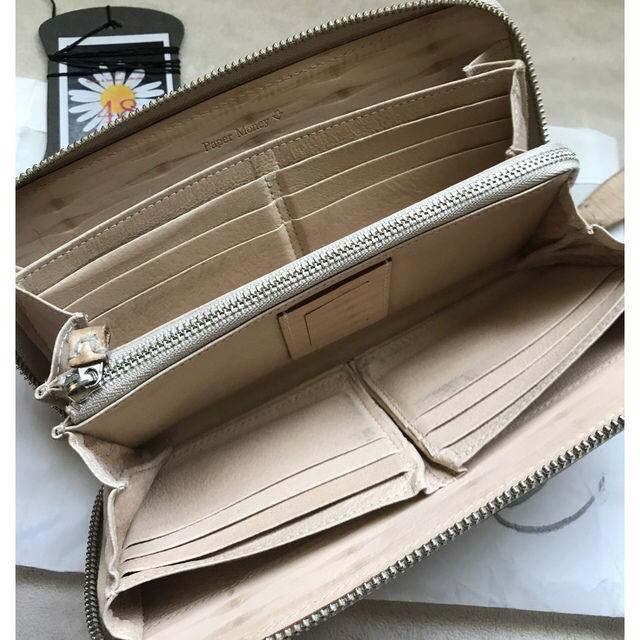 エバゴス ebagos☘ストラップ付 レザー ファスナー長財布 royal.remax