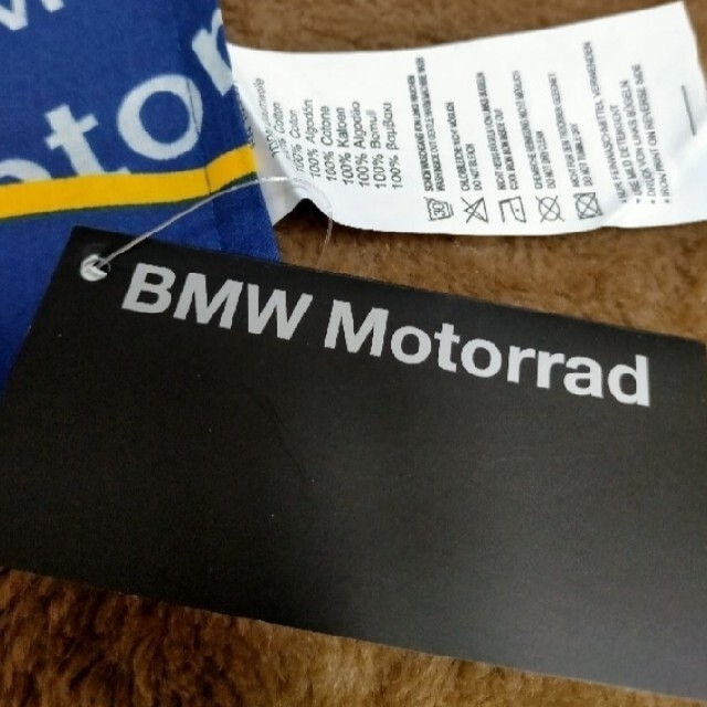 BMW(ビーエムダブリュー)のタグ付き　新品未使用　BMW　ネックスカーフ 自動車/バイクの自動車/バイク その他(その他)の商品写真