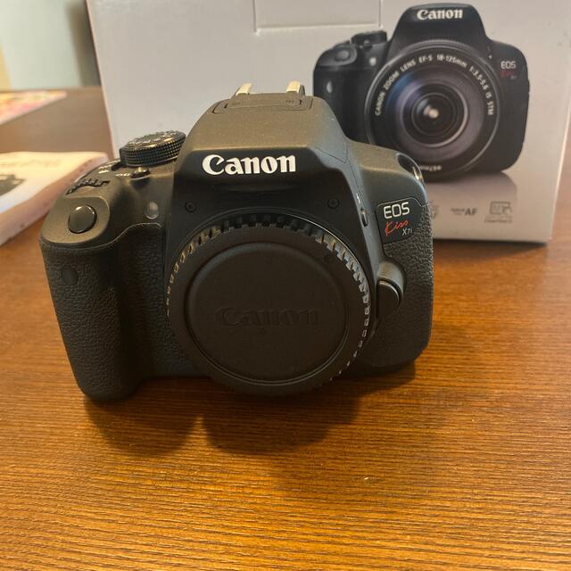 Canon EOS KISS X7i EF-S18-135 IS STM