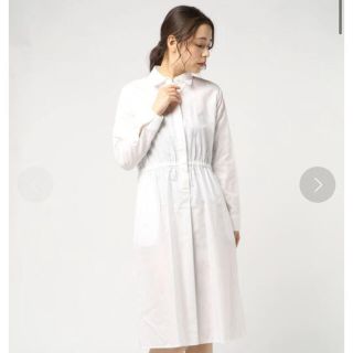 フレッドペリー(FRED PERRY)のBack Pleated Shirt Dress(ひざ丈ワンピース)