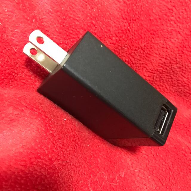 SONY(ソニー)のSONY　Charger EP880 TYPE A コンセントからUSB変換 スマホ/家電/カメラのスマートフォン/携帯電話(バッテリー/充電器)の商品写真