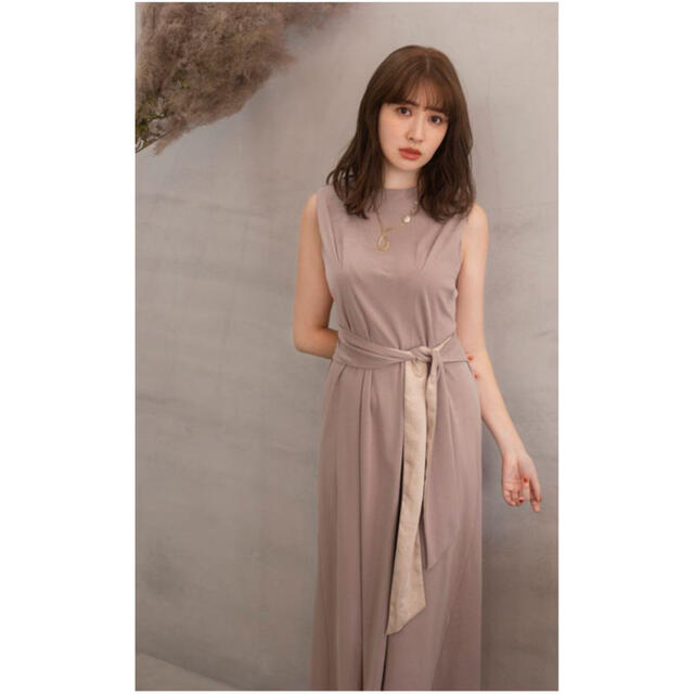 ハーリップトゥ M Two-Tone Belted Jersey Dress