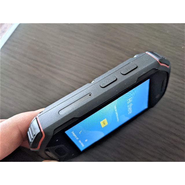 SIMフリー 極小スマホ、Unihertz Atom