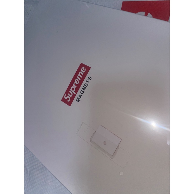 Supreme Magnets (10 Pack) マグネット 1