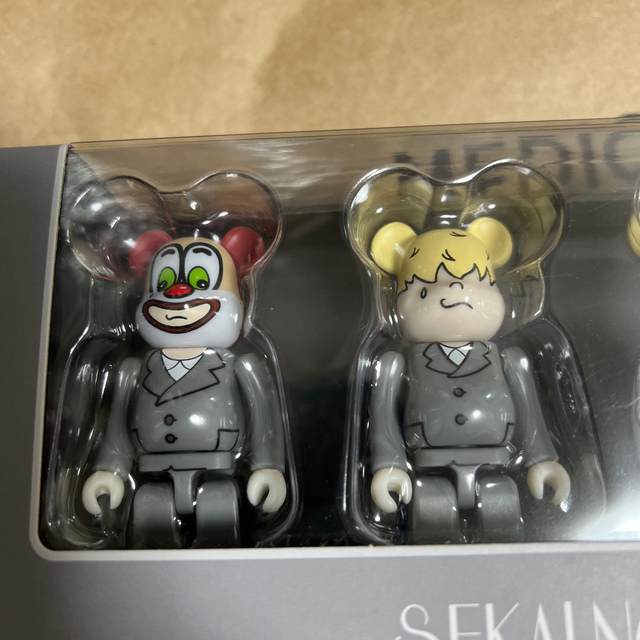 BE@RBRICK(ベアブリック)の「BE@RBRICK SEKAI NO OWARI×eyewater 100％ エンタメ/ホビーのフィギュア(その他)の商品写真