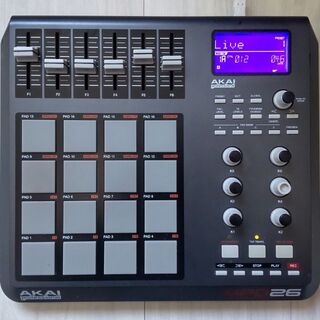 AKAI MPD26 【中古/付属品・パーツ欠けあり】(MIDIコントローラー)