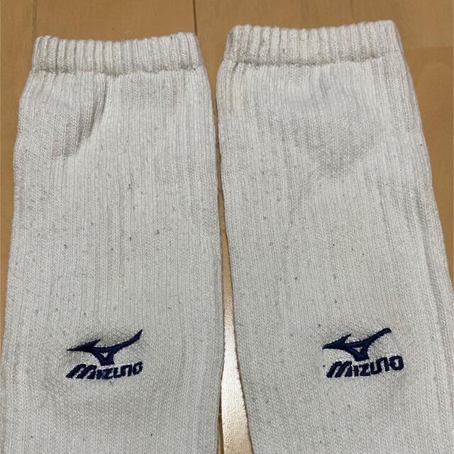 MIZUNO(ミズノ)のused MIZUNO 刺繍入り バレーソックス レディースのレッグウェア(ソックス)の商品写真