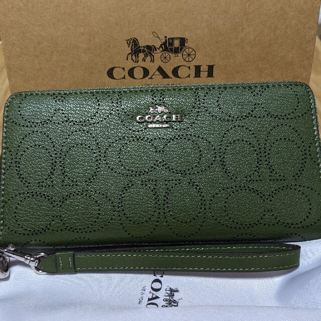 COACH  最新作長財布　シグネチャー　濃いグリーン系