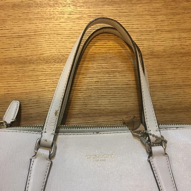 COACH(コーチ)のコーチ ハンドバッグ ショルダーバッグ　ホワイト レディースのバッグ(ショルダーバッグ)の商品写真